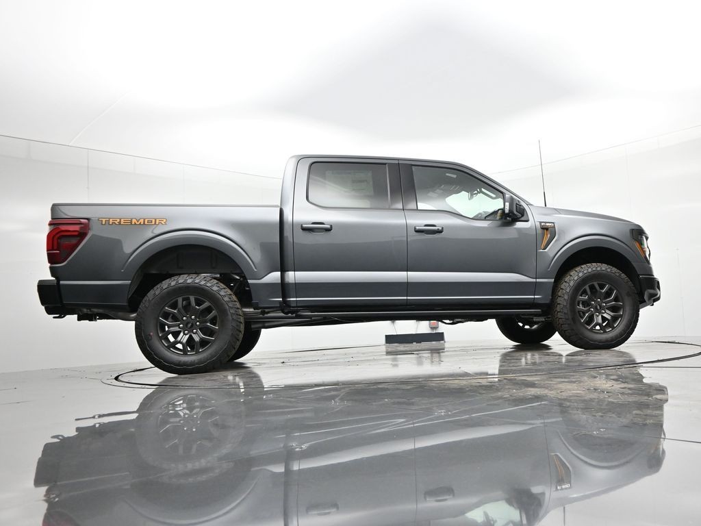 Ford F-150 Vehicle Full-screen Gallery Image 38