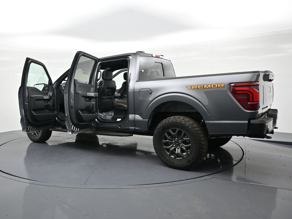 Ford F-150 Vehicle Full-screen Gallery Image 40