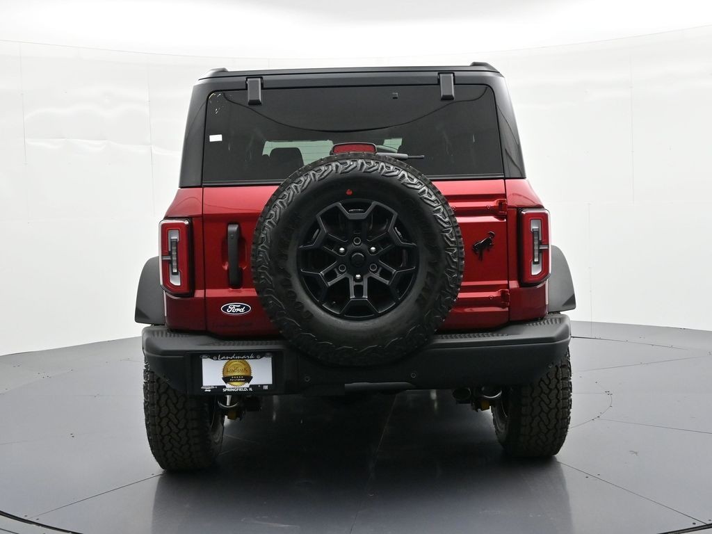 Ford Bronco Vehicle Full-screen Gallery Image 7