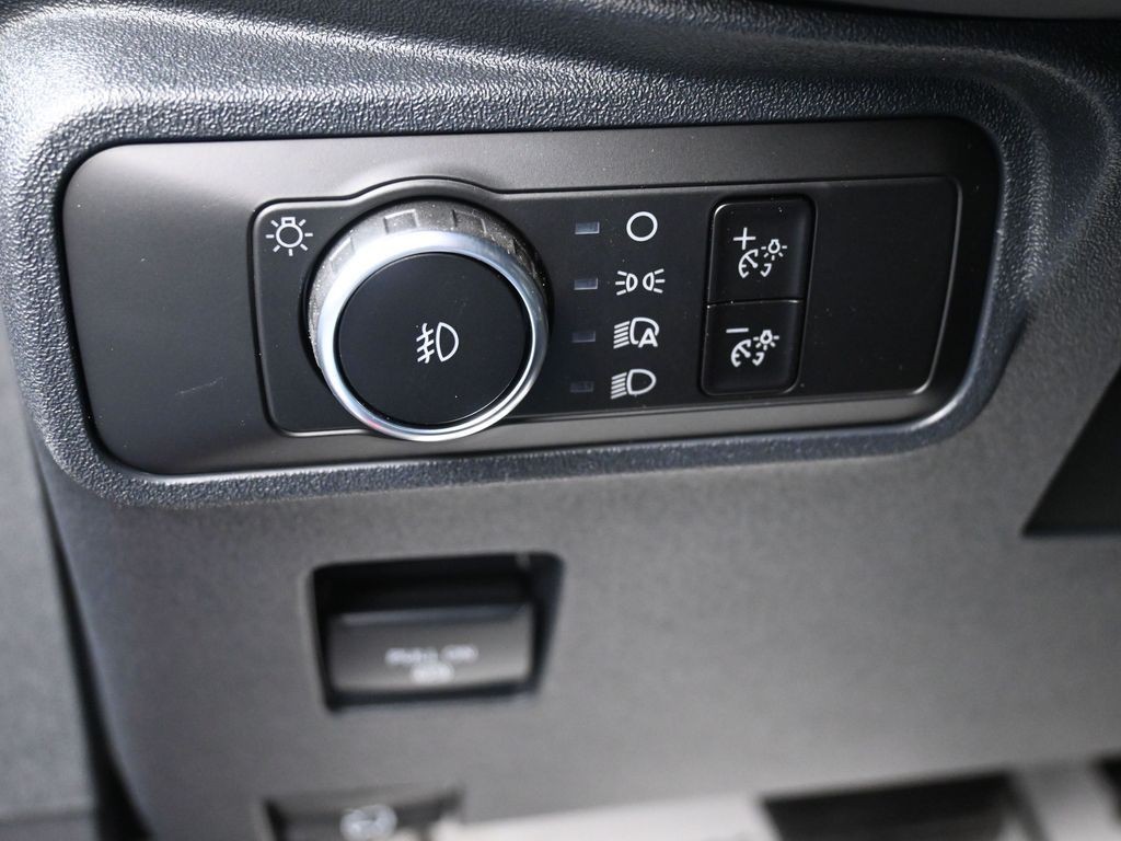 Ford Bronco Vehicle Full-screen Gallery Image 20