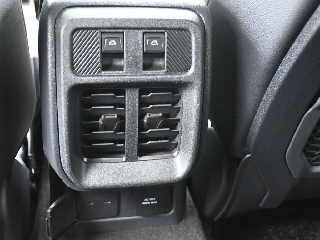 Ford Bronco Vehicle Full-screen Gallery Image 22