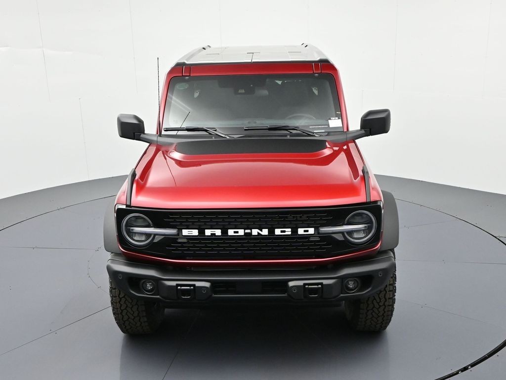 Ford Bronco Vehicle Full-screen Gallery Image 24