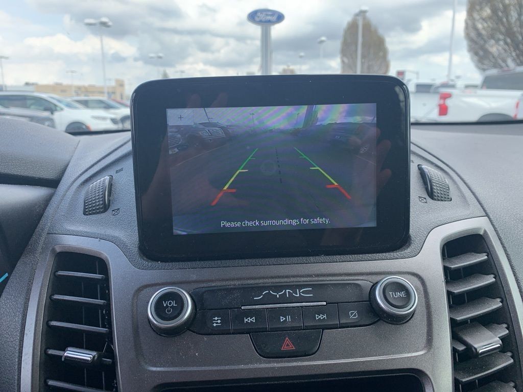 Ford Transit Connect Van Vehicle Full-screen Gallery Image 14