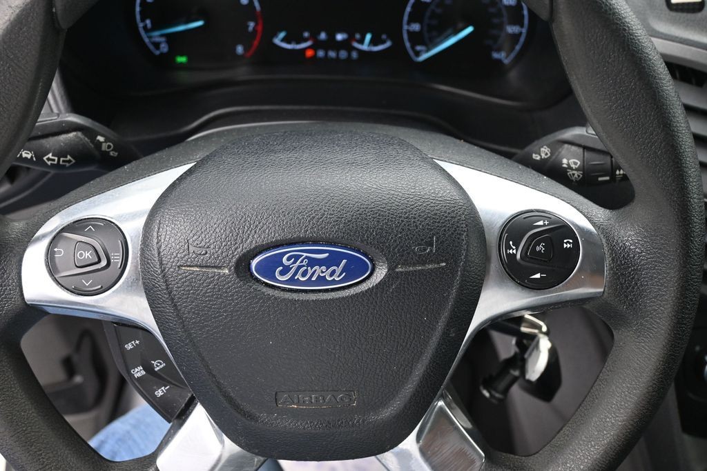 Ford Transit Connect Van Vehicle Full-screen Gallery Image 19