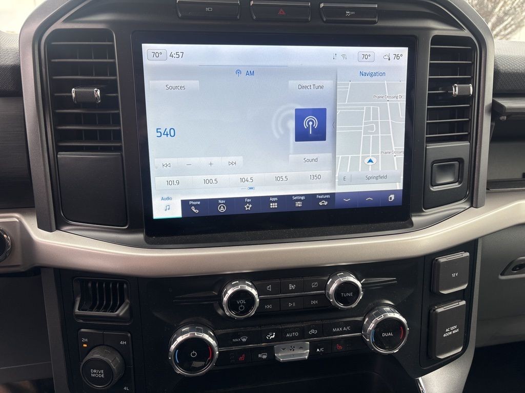 Ford F-150 Vehicle Full-screen Gallery Image 13