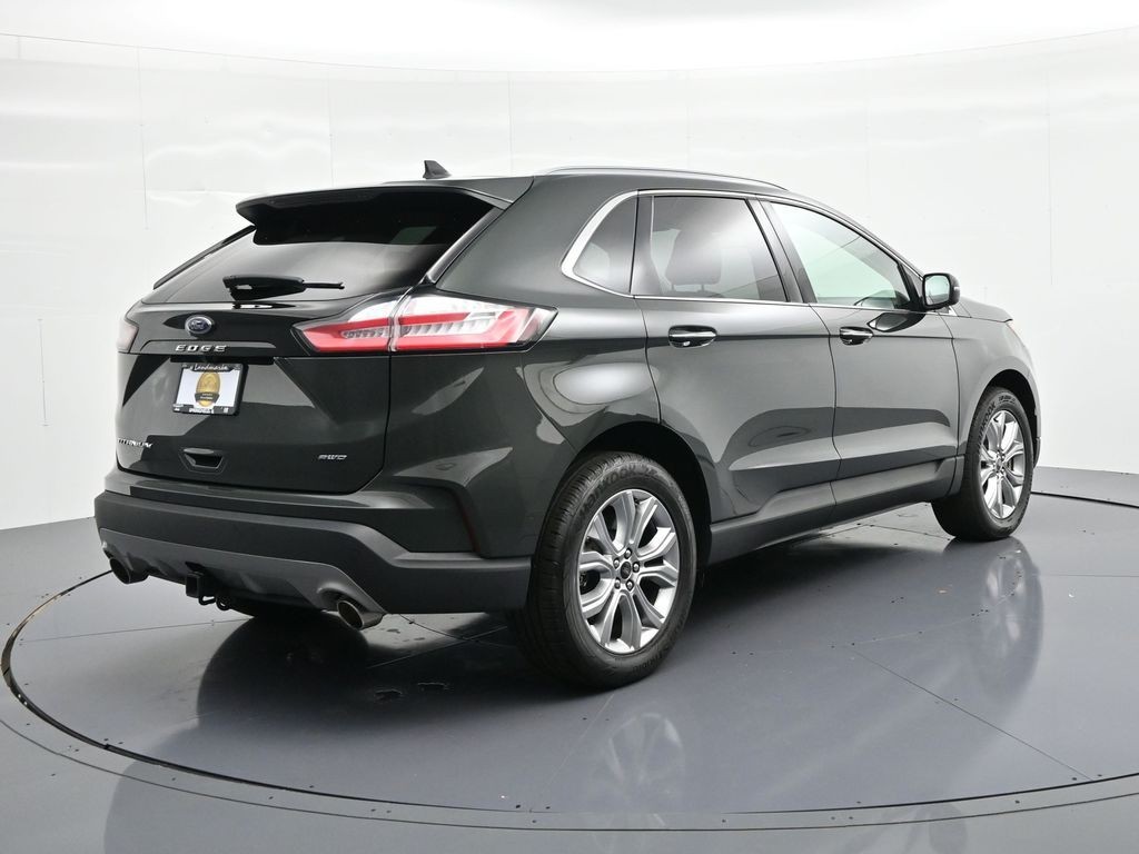 Ford Edge Vehicle Full-screen Gallery Image 6
