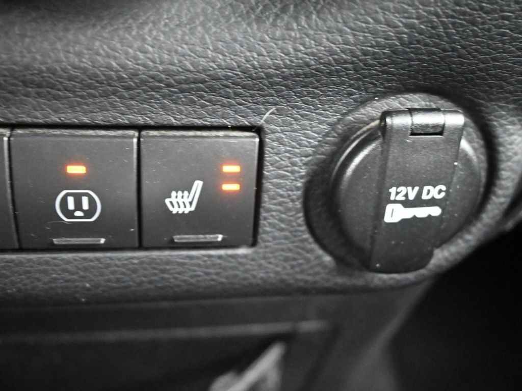 Ford Edge Vehicle Full-screen Gallery Image 17