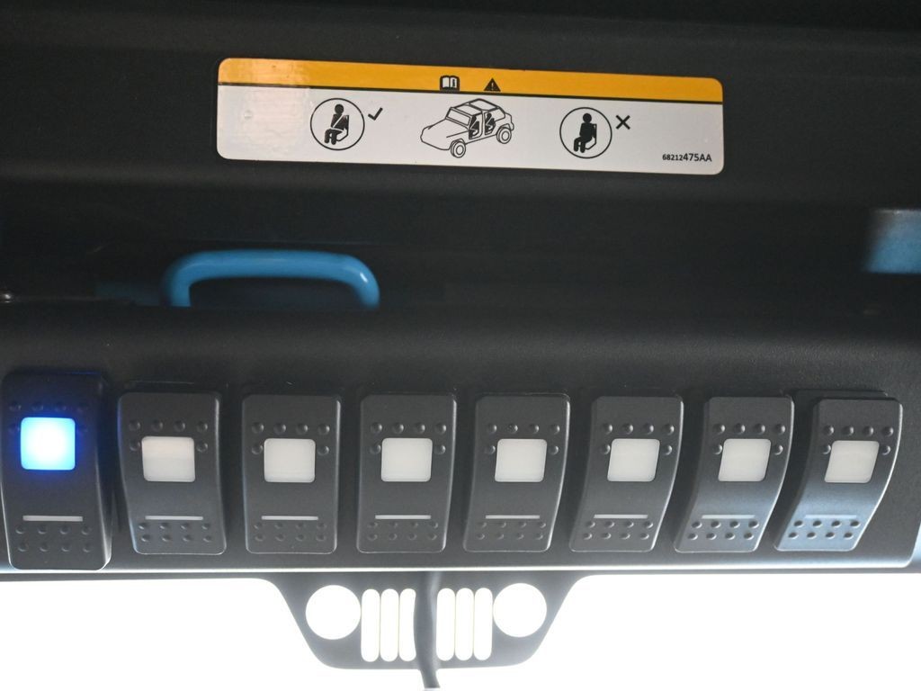 Ford Edge Vehicle Full-screen Gallery Image 19