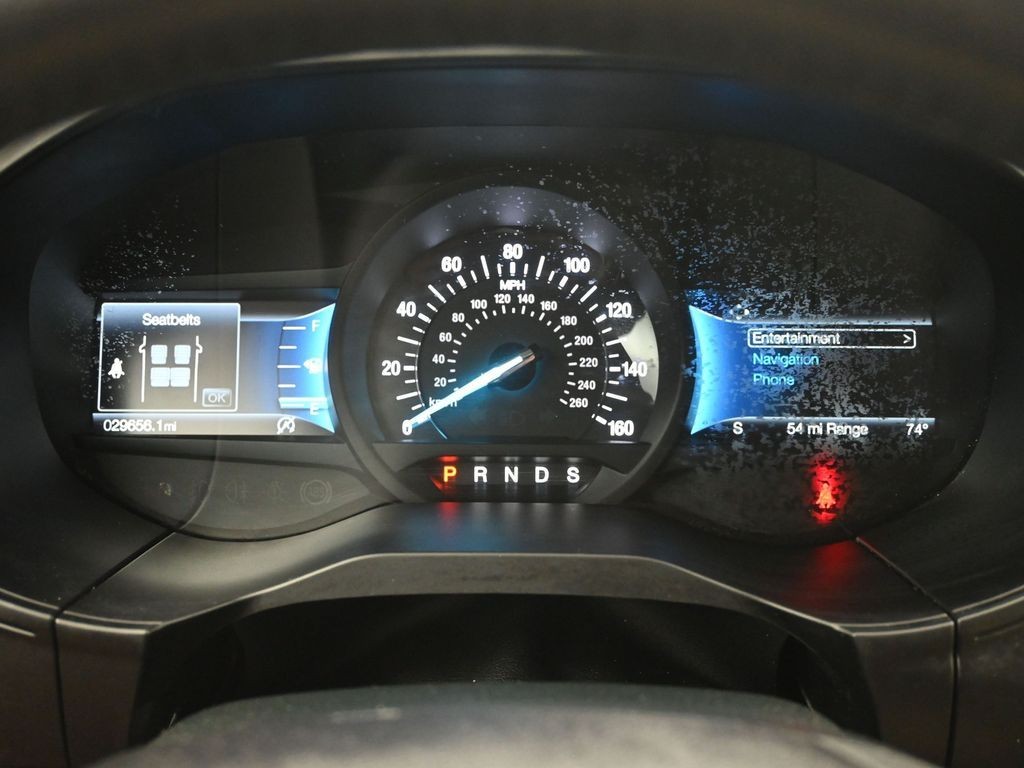 Ford Edge Vehicle Full-screen Gallery Image 25