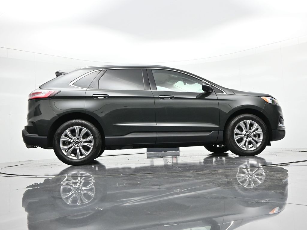 Ford Edge Vehicle Full-screen Gallery Image 48