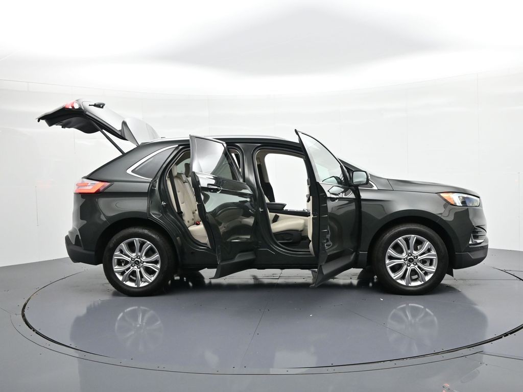 Ford Edge Vehicle Full-screen Gallery Image 49