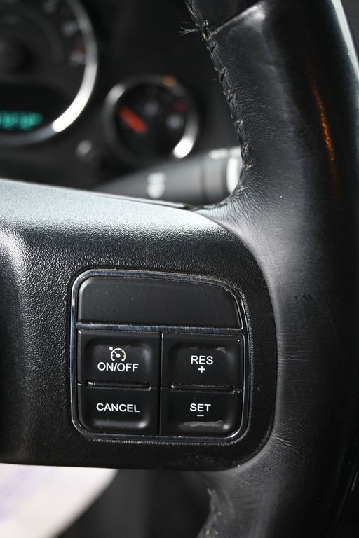 Ford Edge Vehicle Full-screen Gallery Image 21