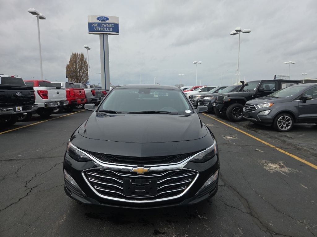 Chevrolet Malibu Vehicle Full-screen Gallery Image 08