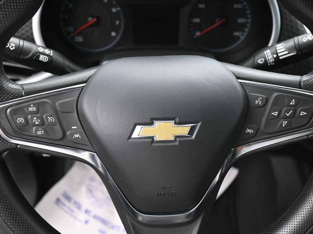Chevrolet Malibu Vehicle Full-screen Gallery Image 18