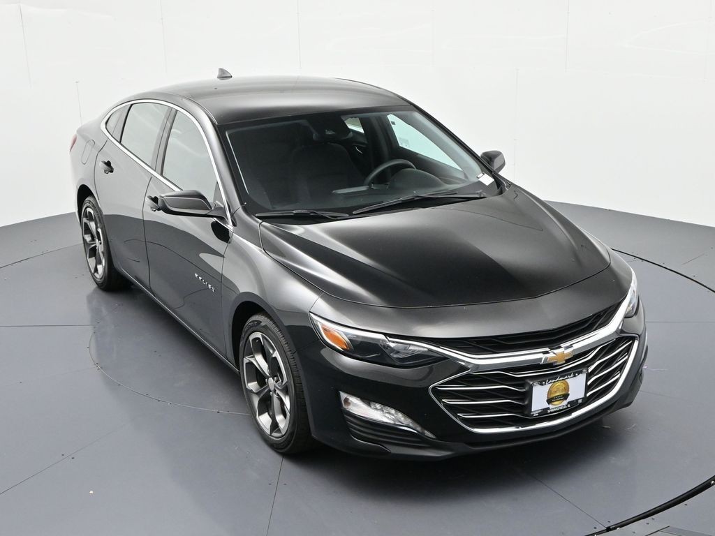 Chevrolet Malibu Vehicle Full-screen Gallery Image 25