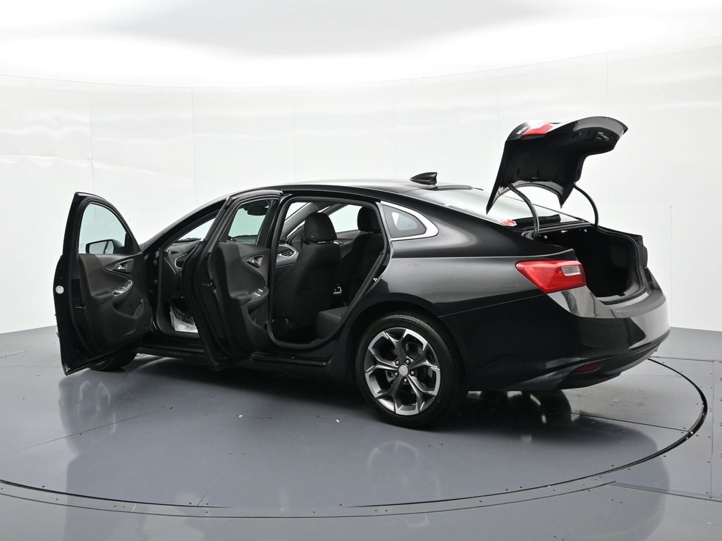 Chevrolet Malibu Vehicle Full-screen Gallery Image 34