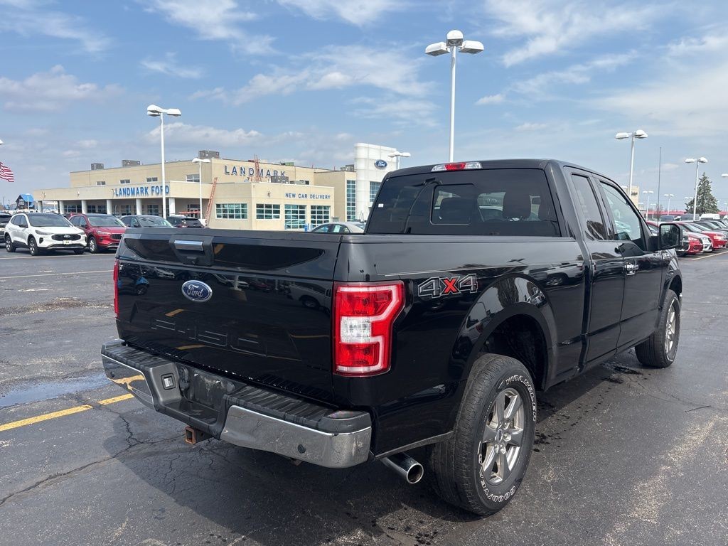 Ford F-150 Vehicle Full-screen Gallery Image 6