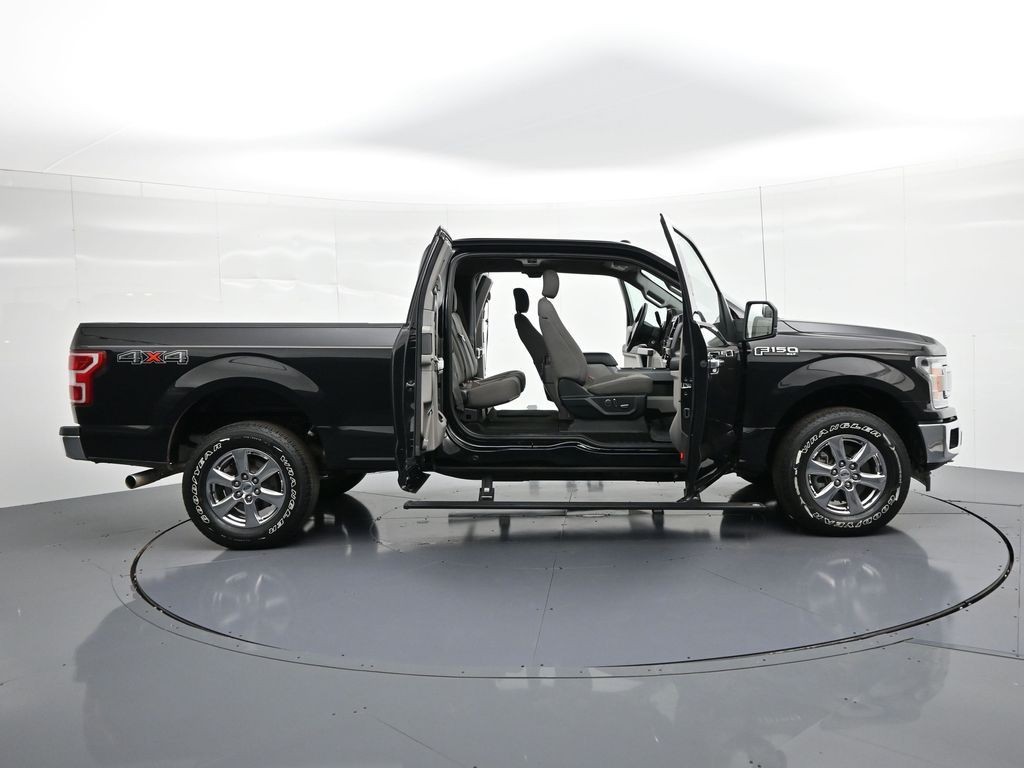 Ford F-150 Vehicle Full-screen Gallery Image 29