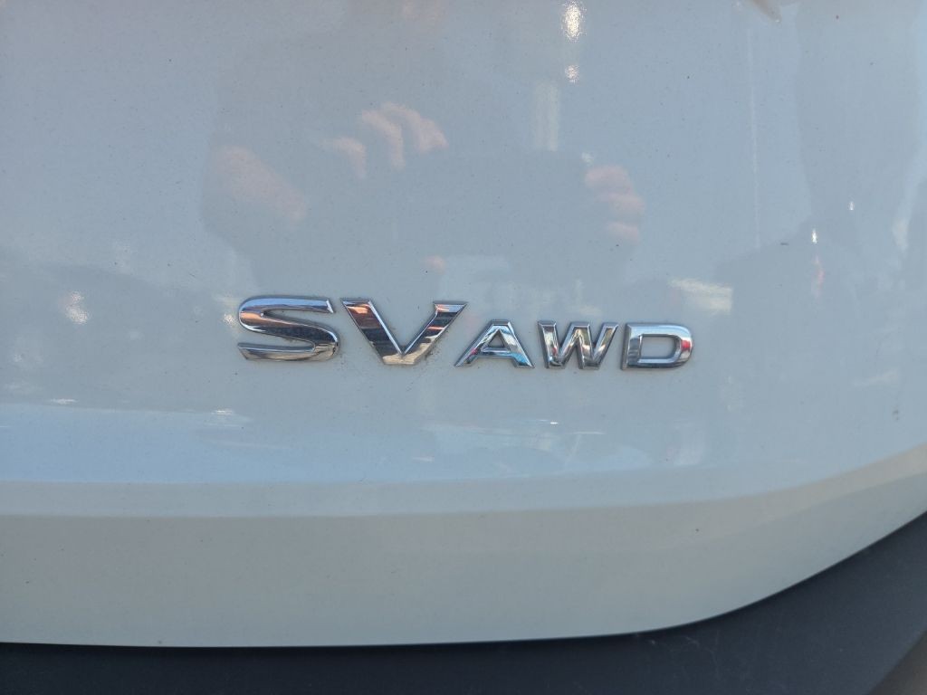 Nissan Rogue Vehicle Full-screen Gallery Image 5