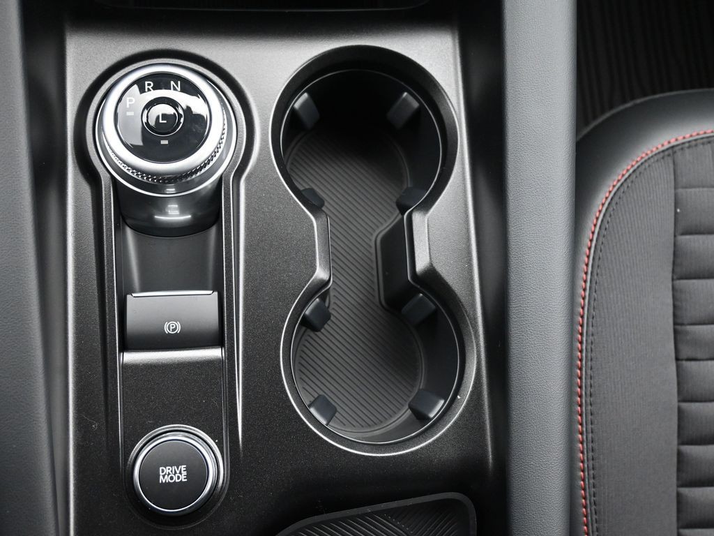 Ford Explorer Vehicle Full-screen Gallery Image 14