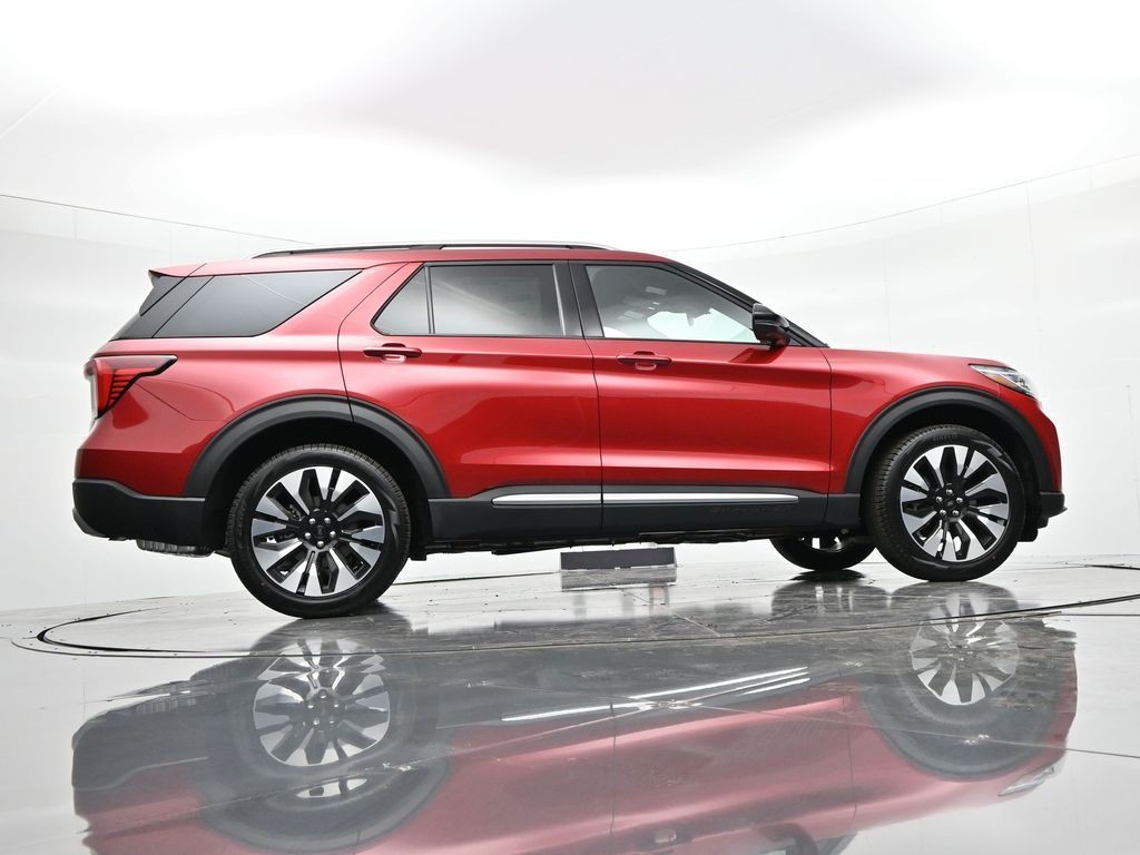 Ford Explorer Vehicle Full-screen Gallery Image 30