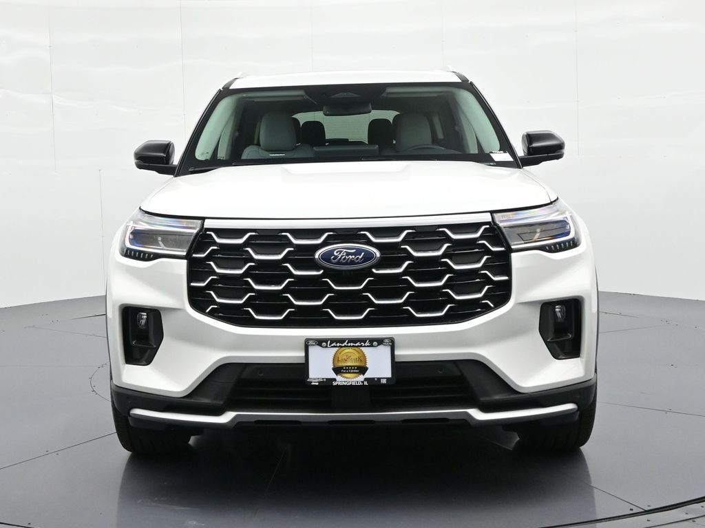 Ford Explorer Vehicle Full-screen Gallery Image 3