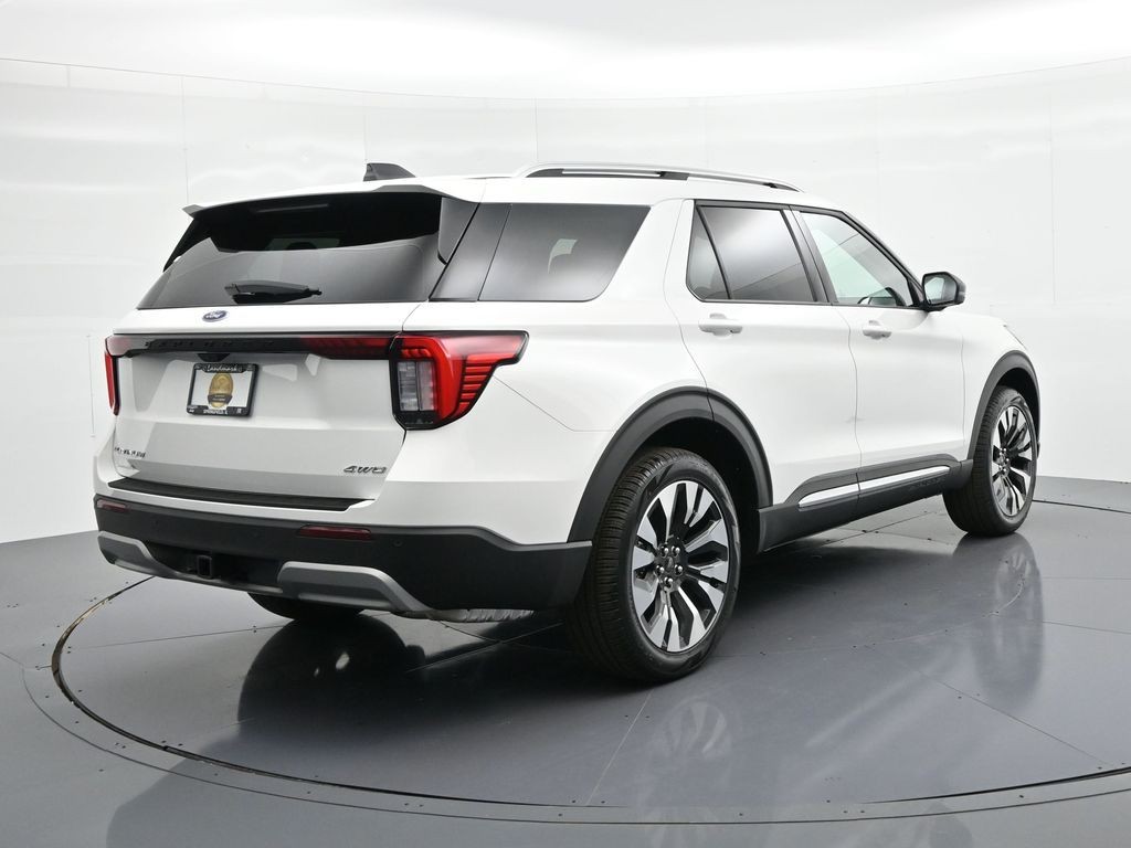 Ford Explorer Vehicle Full-screen Gallery Image 6