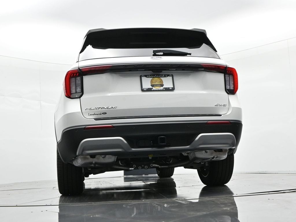 Ford Explorer Vehicle Full-screen Gallery Image 28