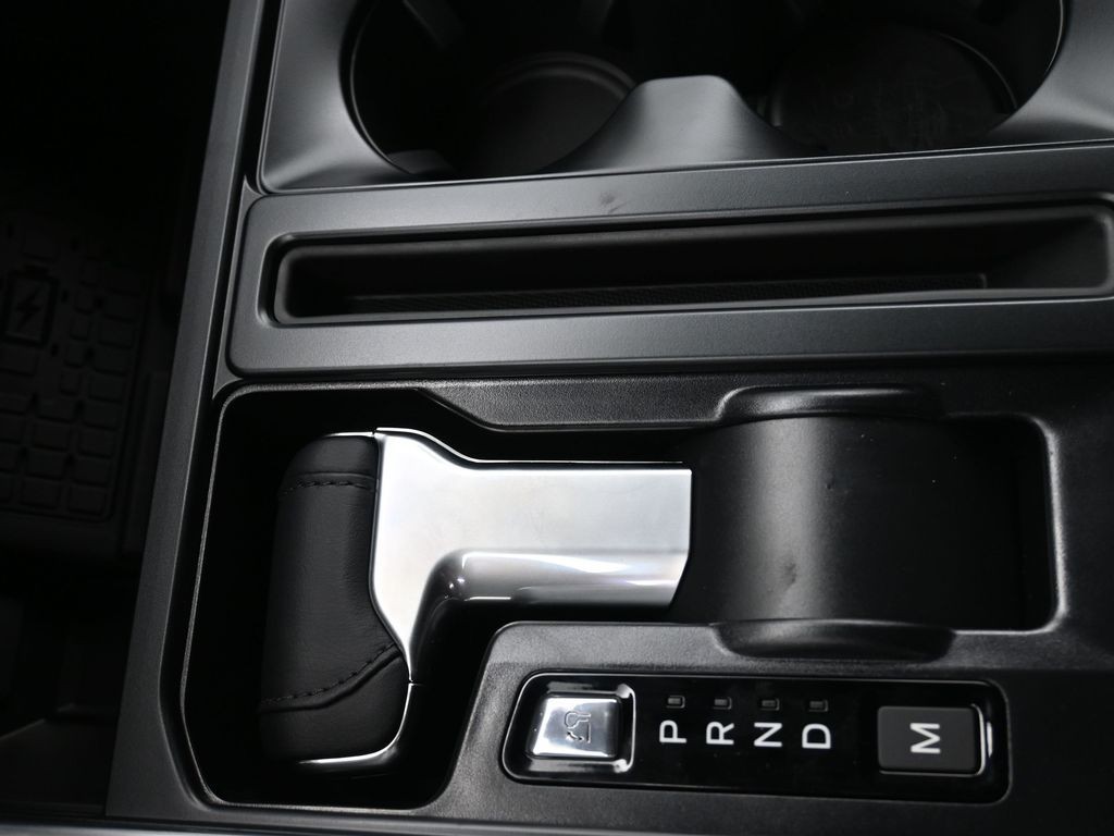 Ford F-150 Vehicle Full-screen Gallery Image 32