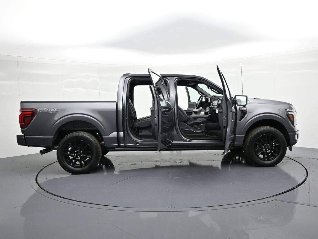 Ford F-150 Vehicle Full-screen Gallery Image 41
