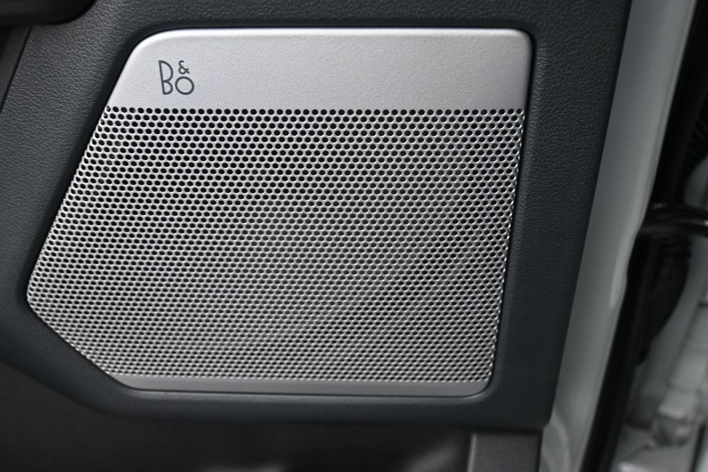 Ford F-150 Vehicle Full-screen Gallery Image 26