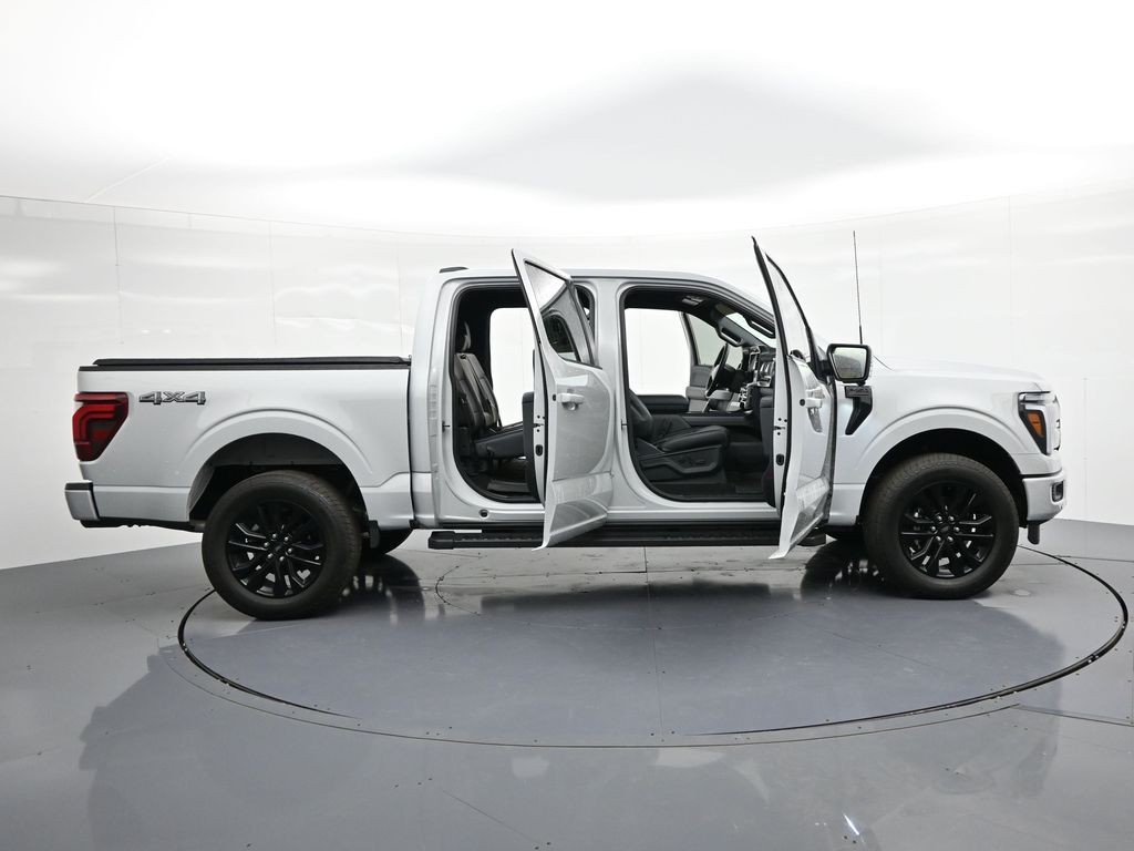 Ford F-150 Vehicle Full-screen Gallery Image 36