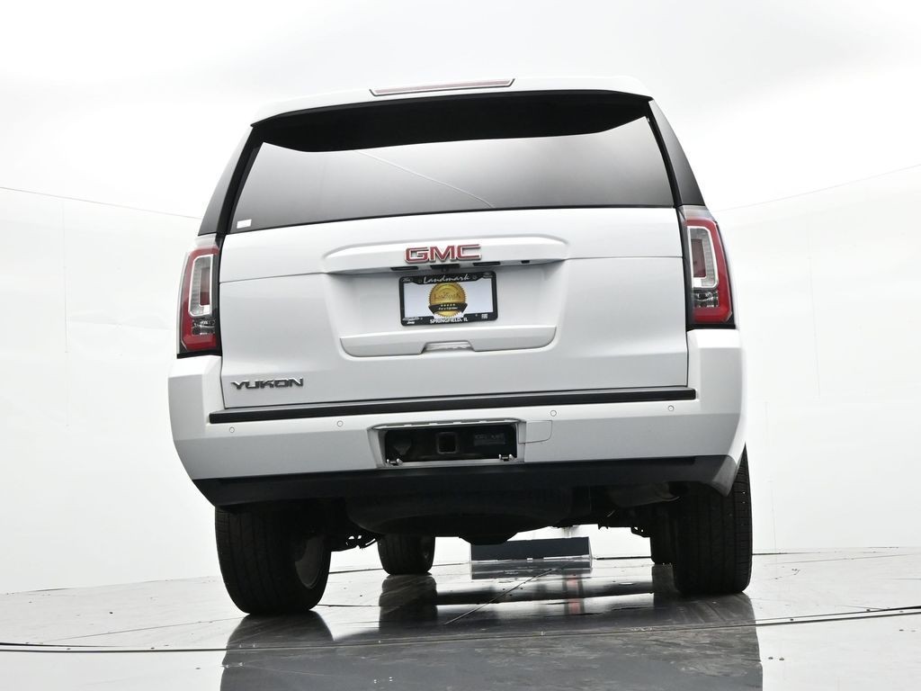 GMC Yukon Vehicle Full-screen Gallery Image 28