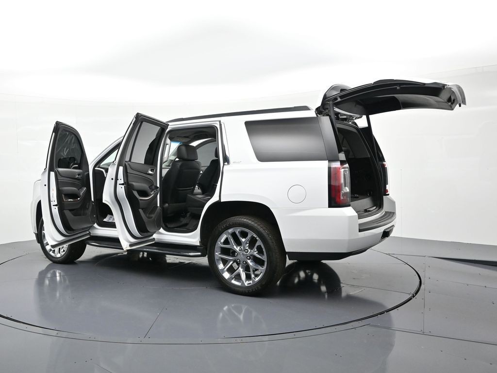 GMC Yukon Vehicle Full-screen Gallery Image 33