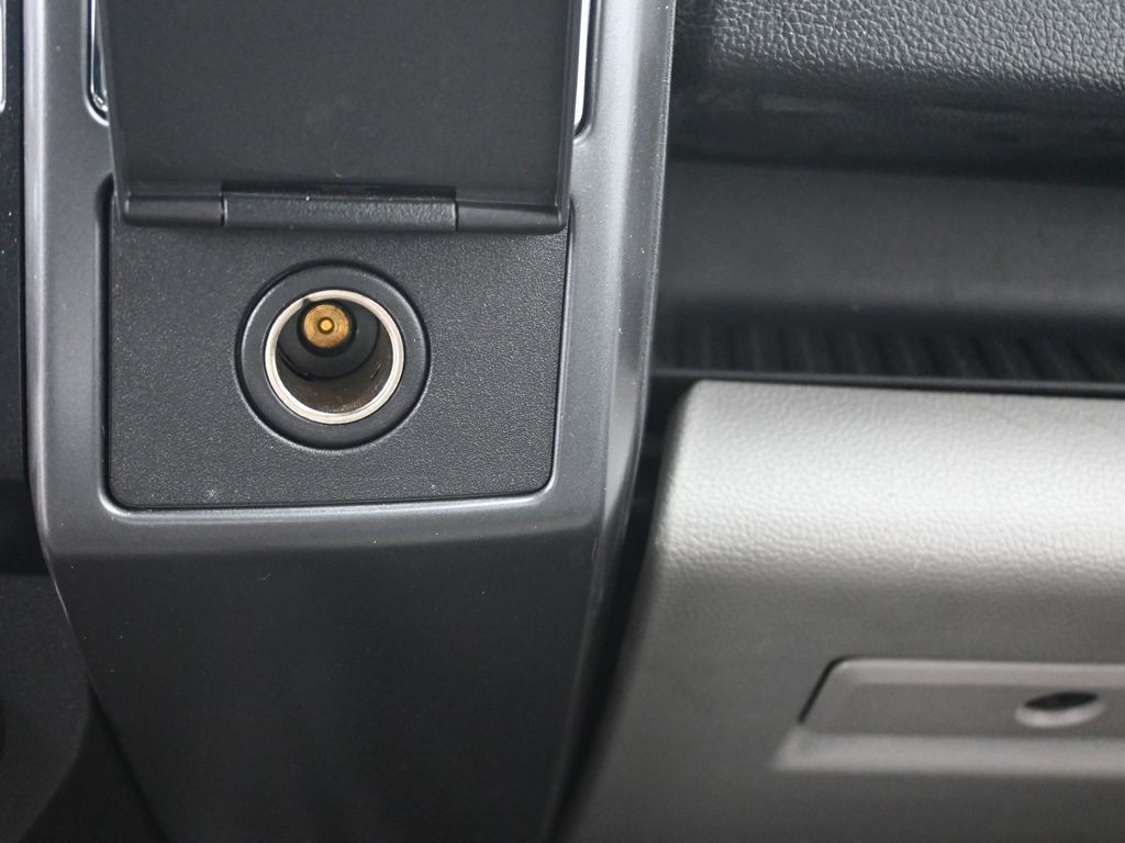 Ford F-150 Vehicle Full-screen Gallery Image 15