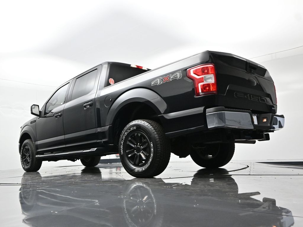 Ford F-150 Vehicle Full-screen Gallery Image 25