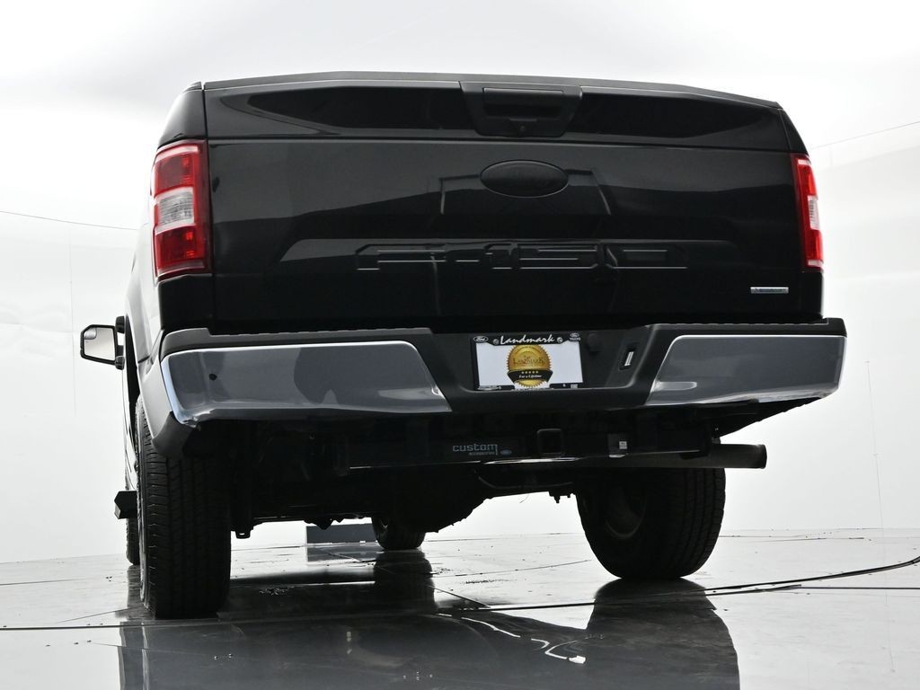 Ford F-150 Vehicle Full-screen Gallery Image 26