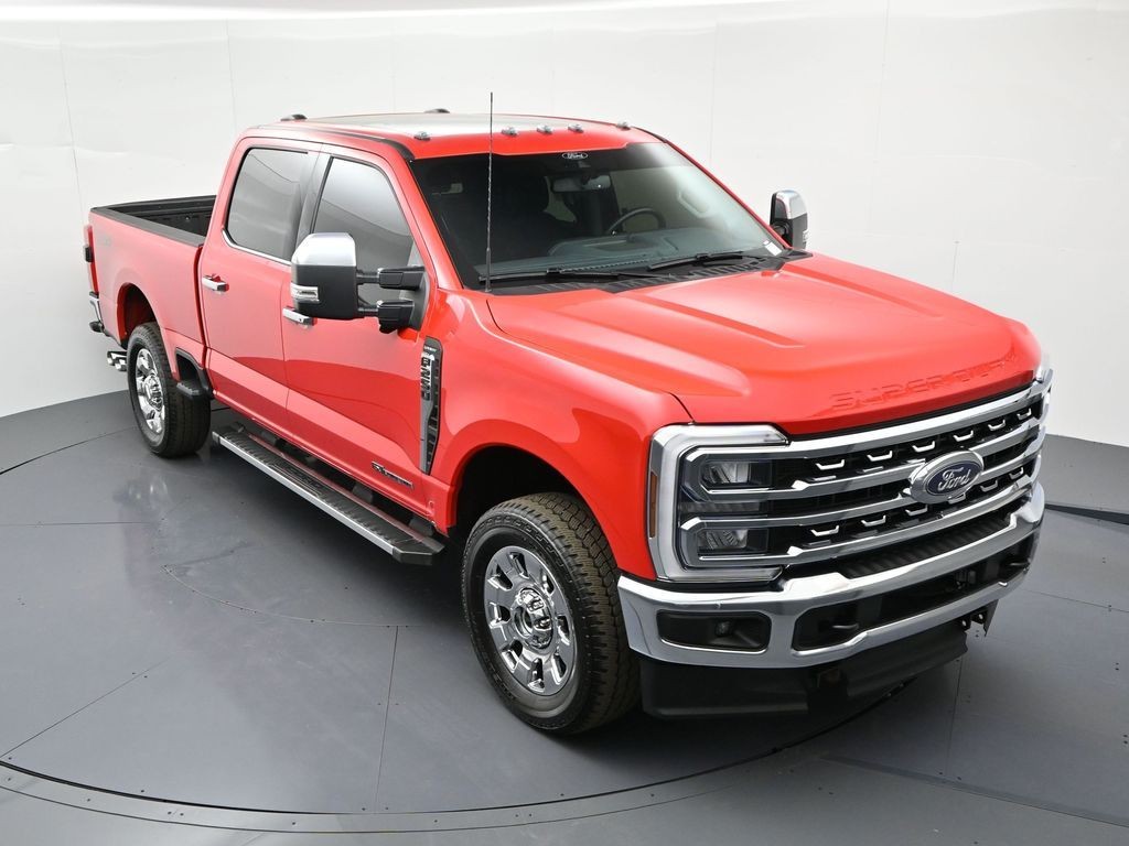 Ford Super Duty F-250 SRW Vehicle Full-screen Gallery Image 29