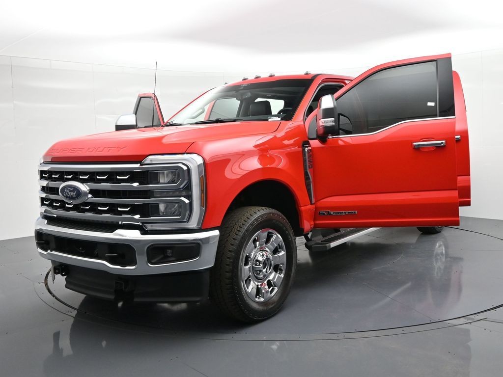 Ford Super Duty F-250 SRW Vehicle Full-screen Gallery Image 39