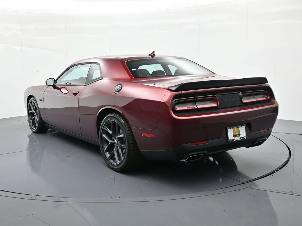 Dodge Challenger Vehicle Full-screen Gallery Image 08