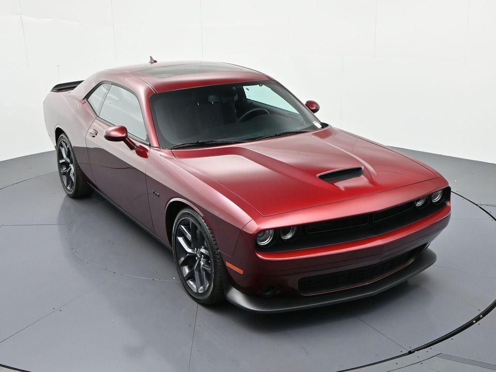 Dodge Challenger Vehicle Full-screen Gallery Image 21