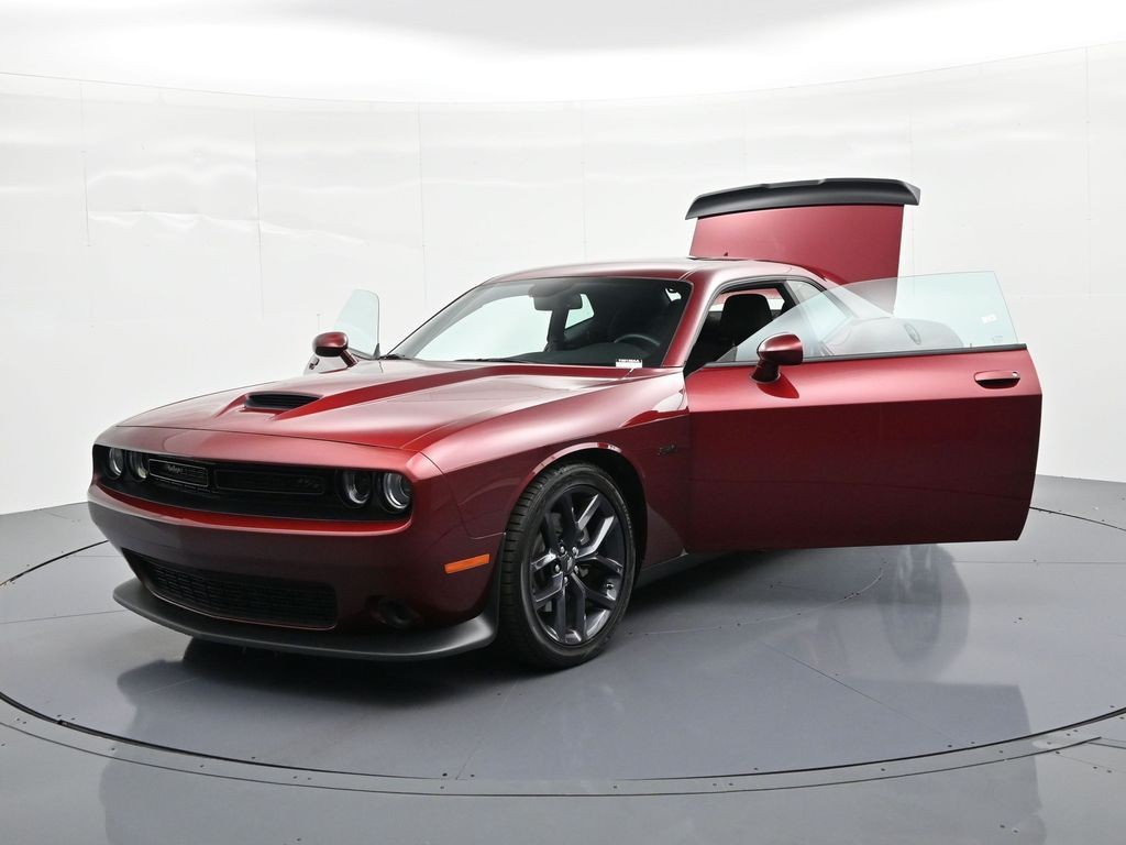 Dodge Challenger Vehicle Full-screen Gallery Image 31