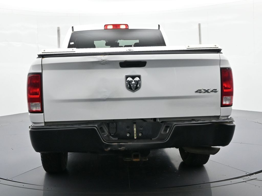 Ram 1500 Classic Vehicle Full-screen Gallery Image 7