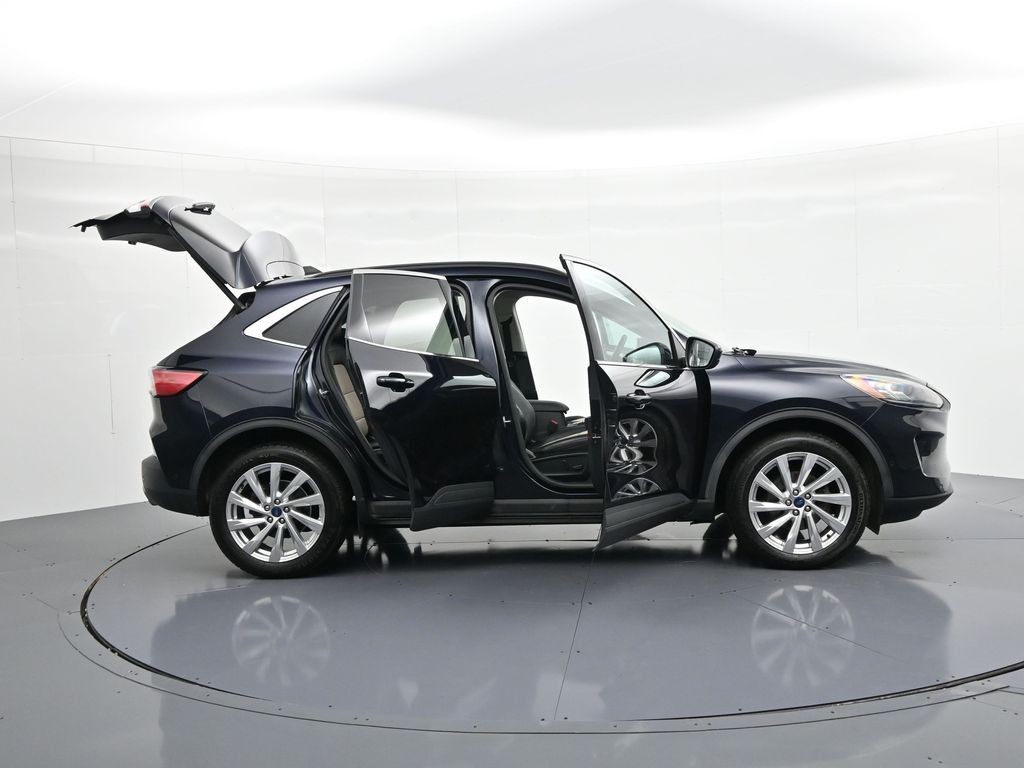 Ford Escape Vehicle Full-screen Gallery Image 32