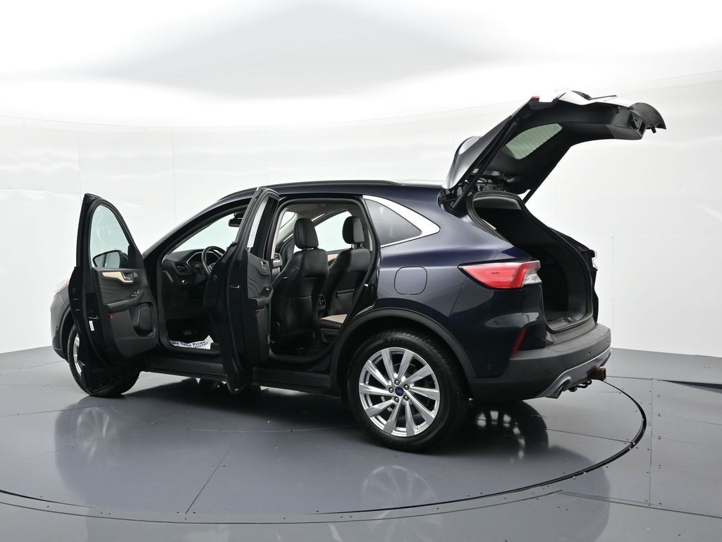 Ford Escape Vehicle Full-screen Gallery Image 33