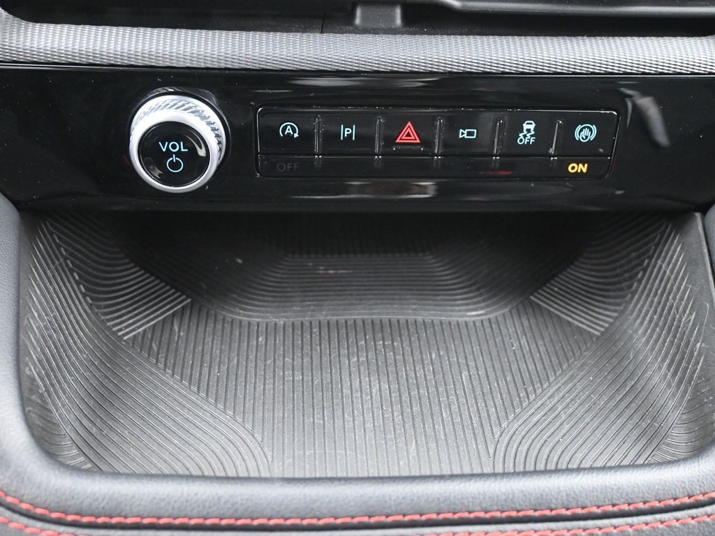 Ford Explorer Vehicle Full-screen Gallery Image 13