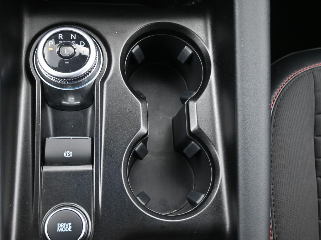 Ford Explorer Vehicle Full-screen Gallery Image 15