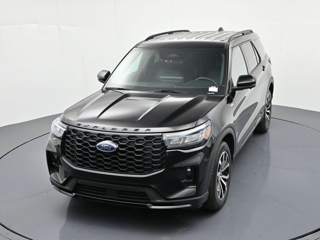 Ford Explorer Vehicle Full-screen Gallery Image 23