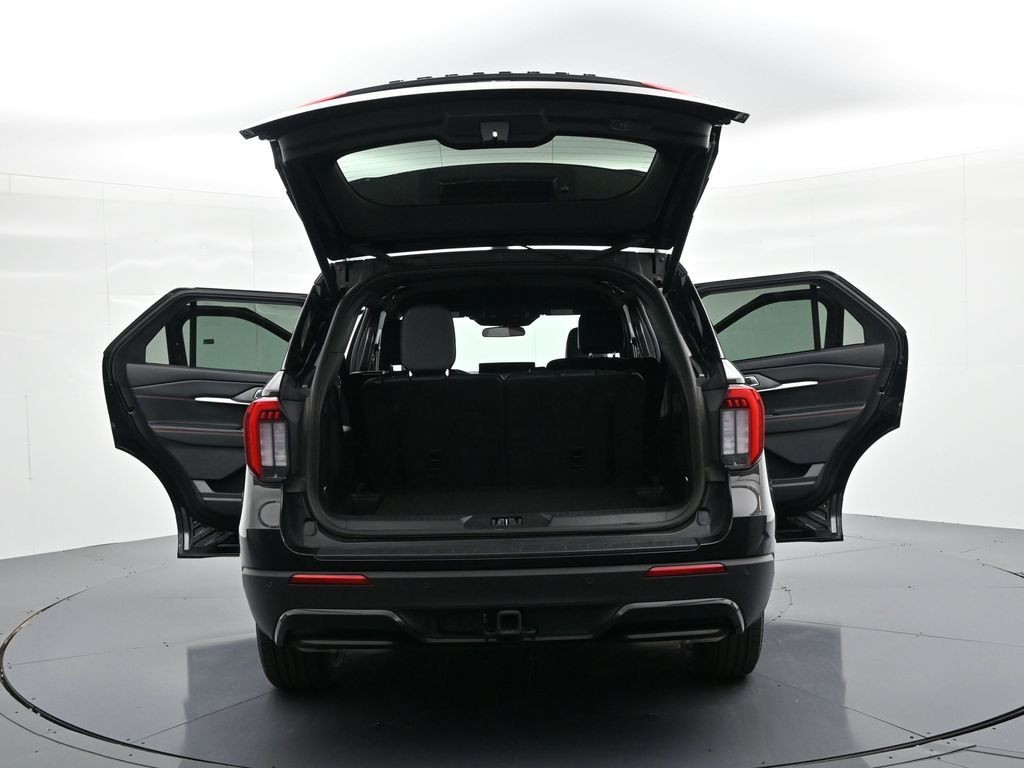 Ford Explorer Vehicle Full-screen Gallery Image 32