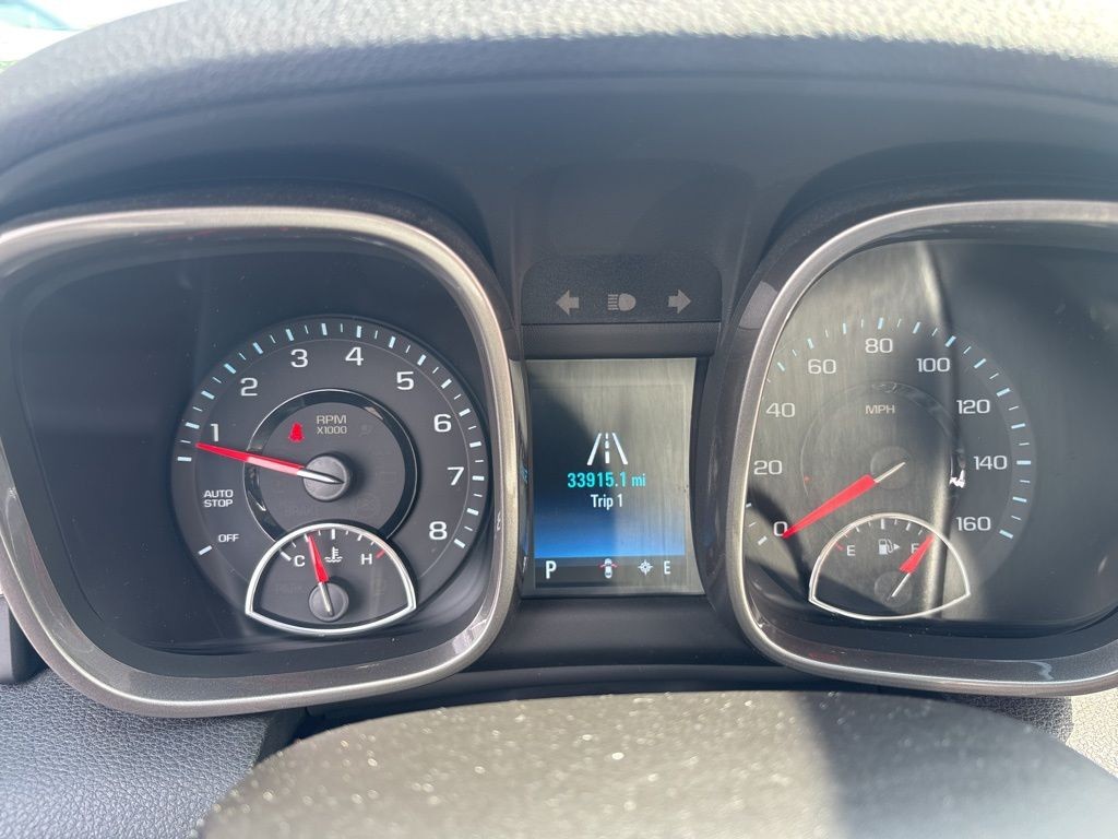 Chevrolet Malibu Vehicle Full-screen Gallery Image 10